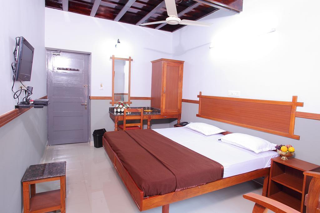The Boat Jetty Bungalow Kochi Exterior foto
